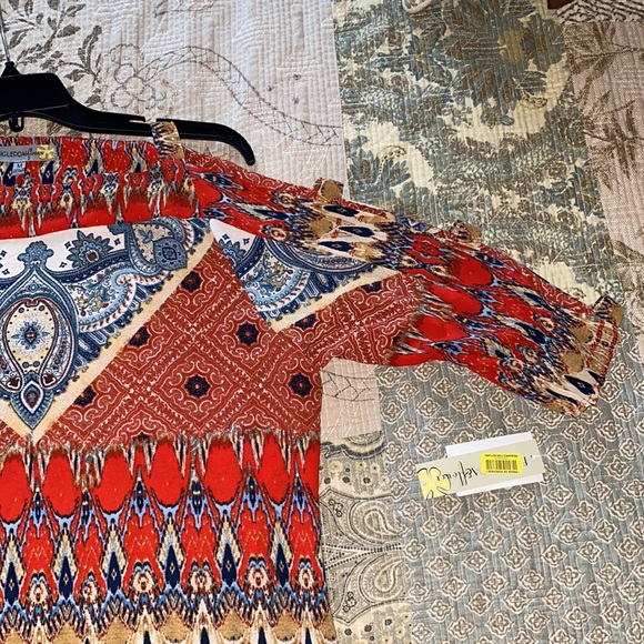 Nwt top size M by Figueroa flower - Picture 9 of 9